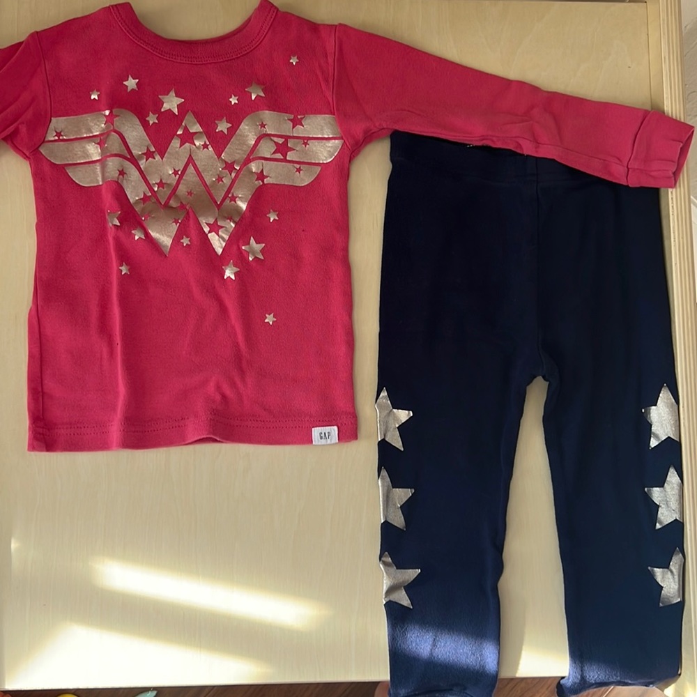 Gap Wonder Woman pajamas 2t
